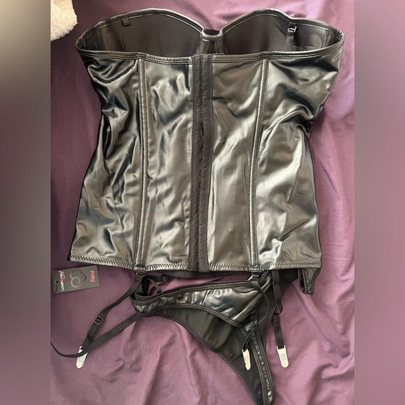 NWT sexy - Picture 2 of 2